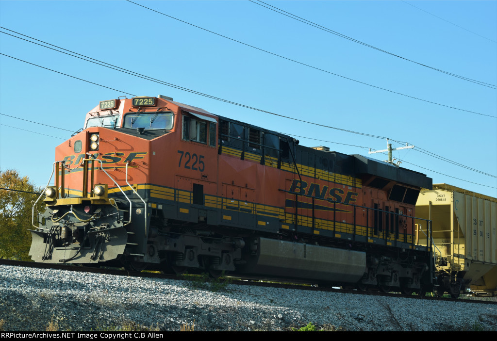 BNSF 7225 Leads A SB Ethanol Train